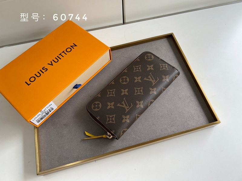 LV Wallets 315